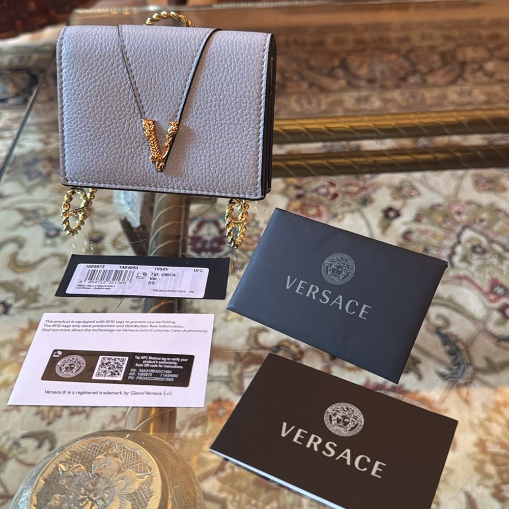 Versace. V Virtus “, wallet